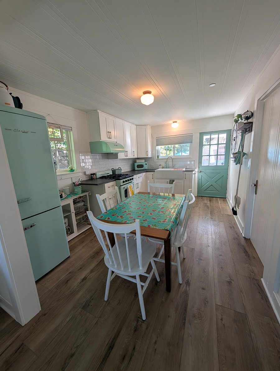 Furnished Finder property 1022150_1 photo 4