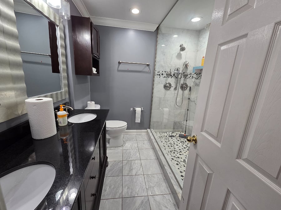 master bd Bath