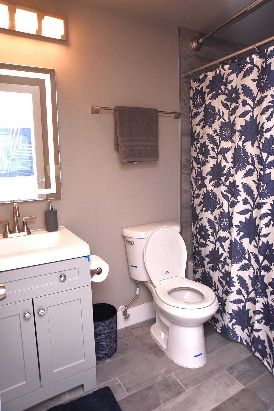 En-suite bathroom