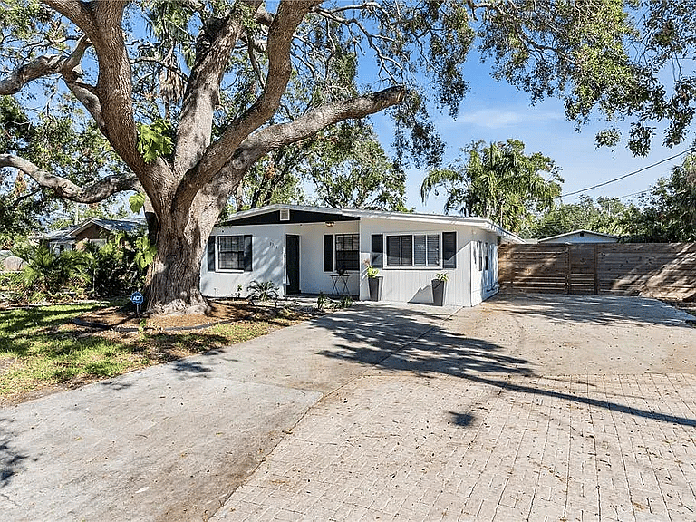 Furnished Finder property 1022311_1 photo 17