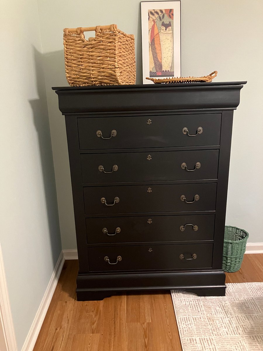 Spacious chest of drawers,