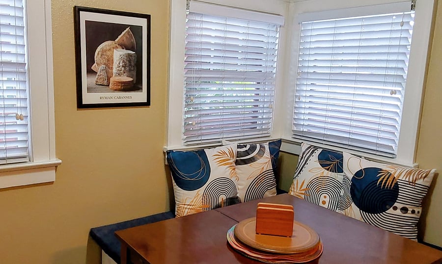 Banquet dining with additional storage