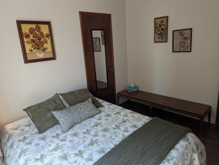 Bedroom 3, small cozy room.