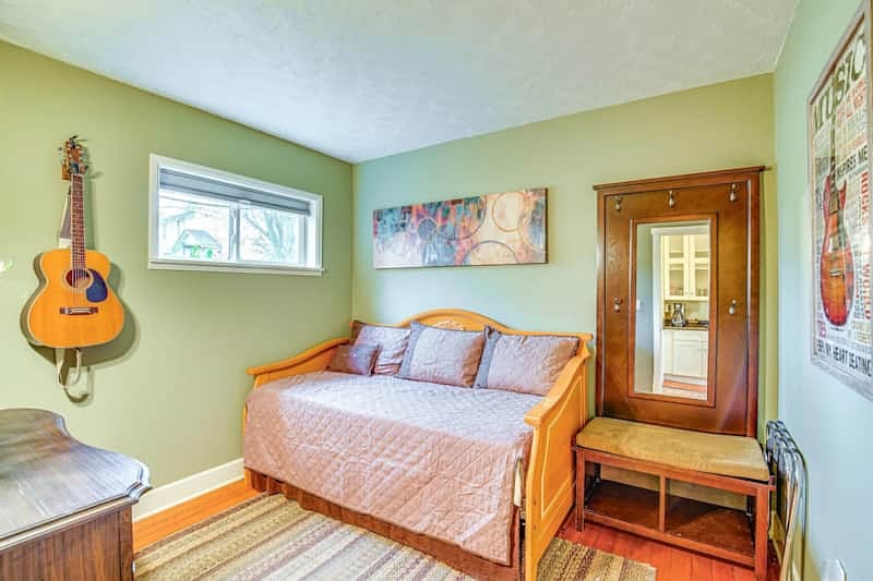 Single bed 2