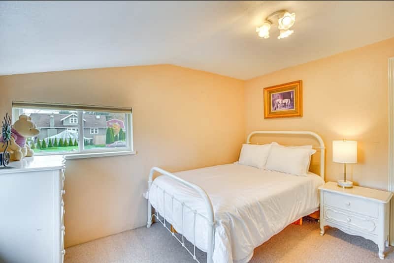 Upstairs bed 5