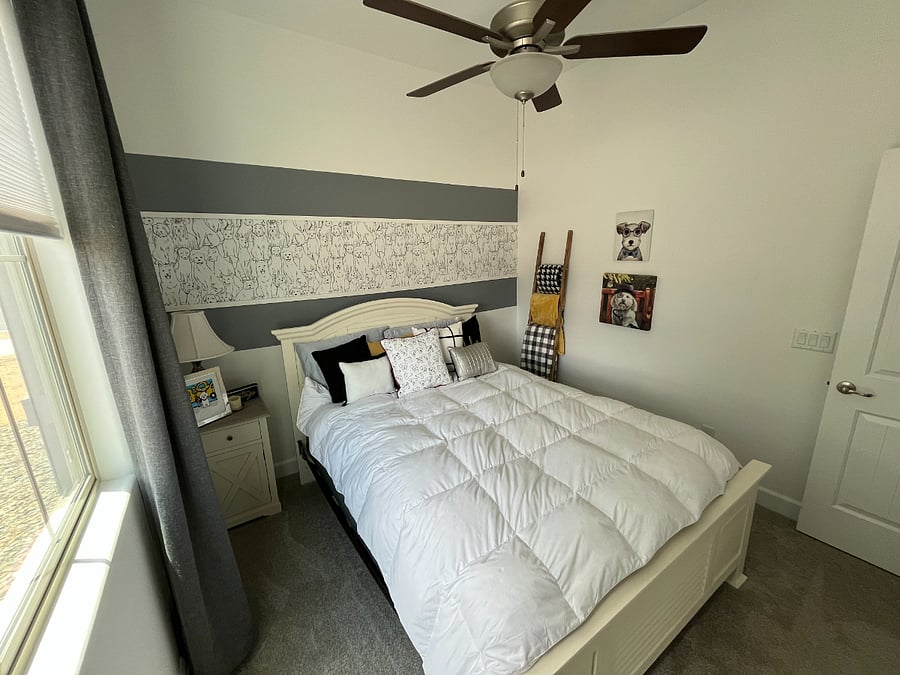 Front bedroom with queen