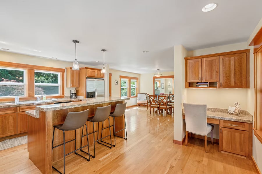 Furnished Finder property 1022447_1 photo 2