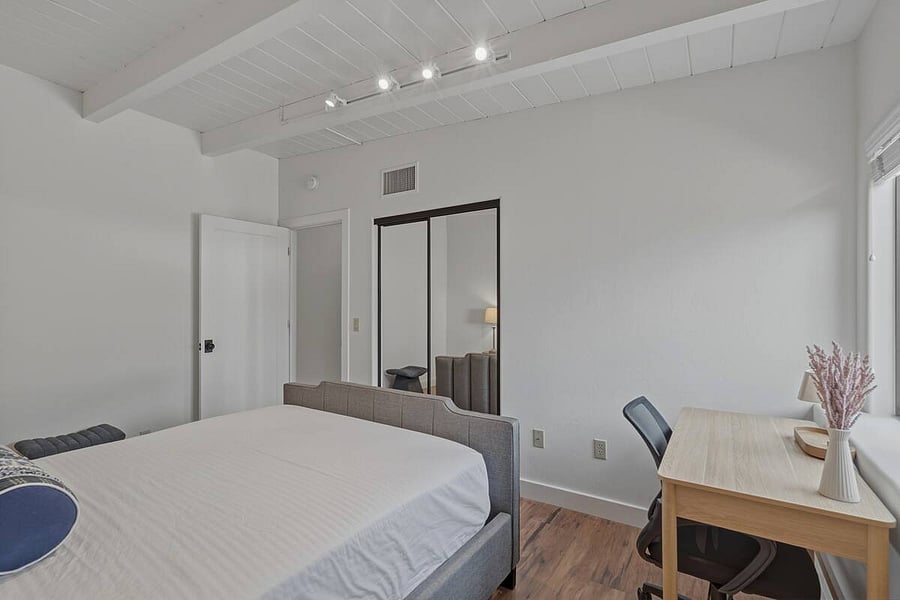 Furnished Finder property 1022486_1 photo 24