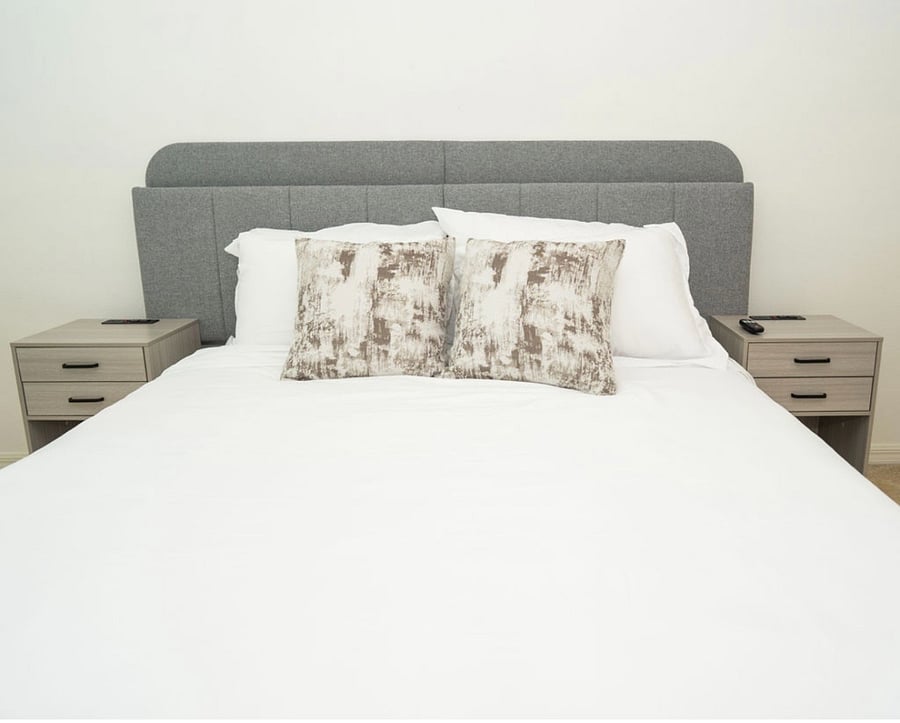 Queen Bedroom