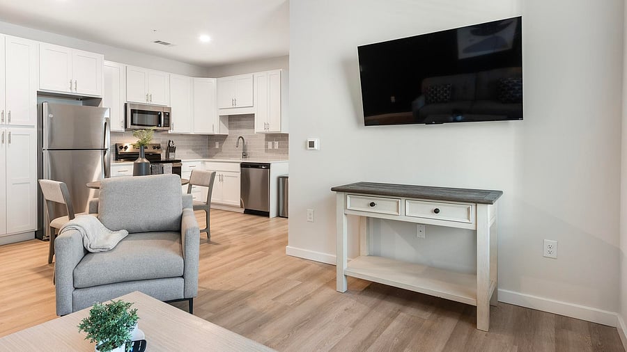 Furnished Finder property 1022498_14 photo 3