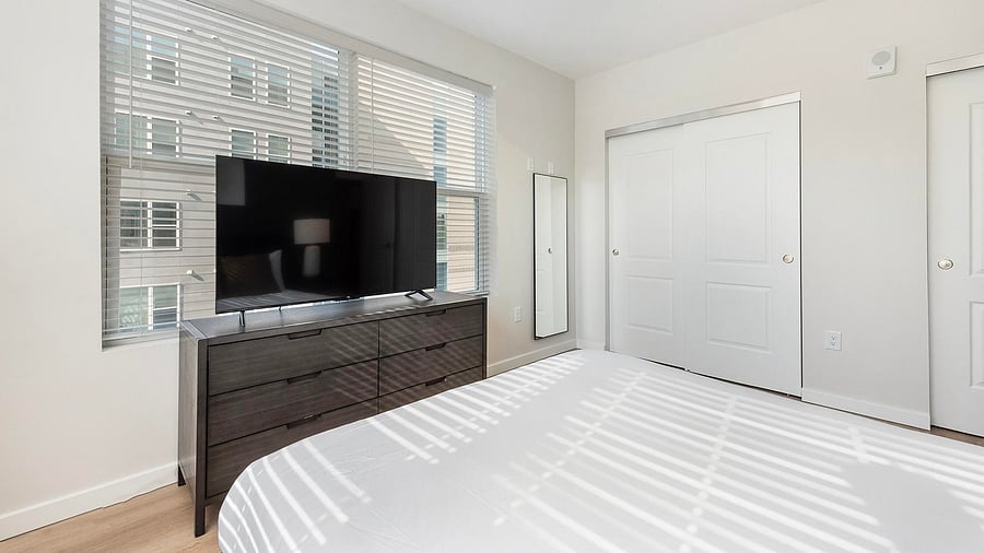Furnished Finder property 1022498_14 photo 11