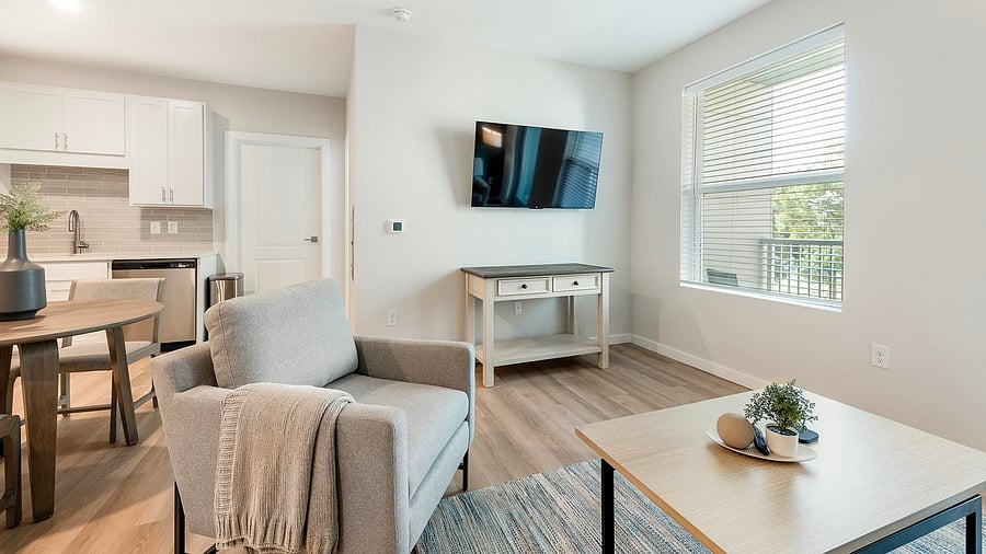 Furnished Finder property 1022498_14 photo 4