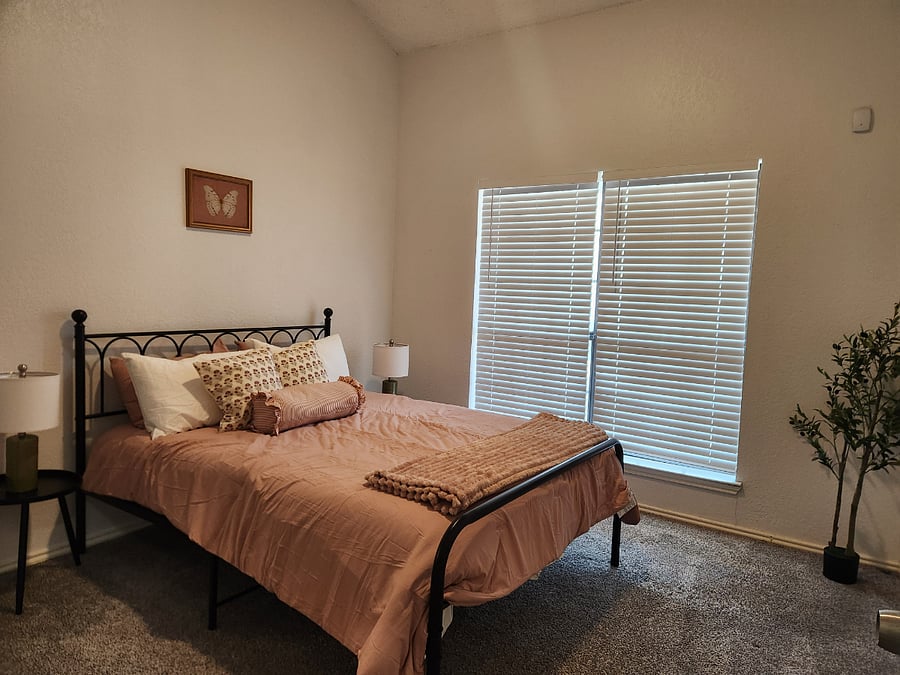 Furnished Finder property 1022514_1 photo 12