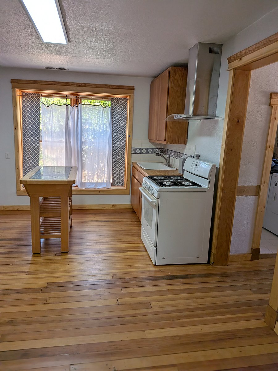 Furnished Finder property 1022517_1 photo 12