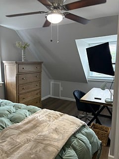 Room 3- Private bathroom