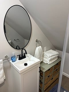Room 3- Private bathroom