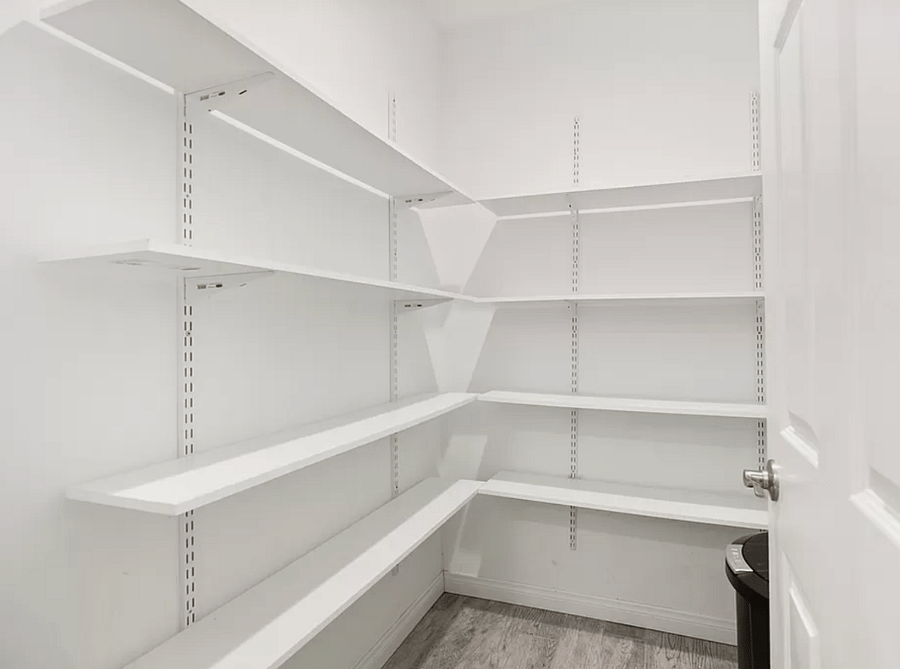 Kitchen pantry