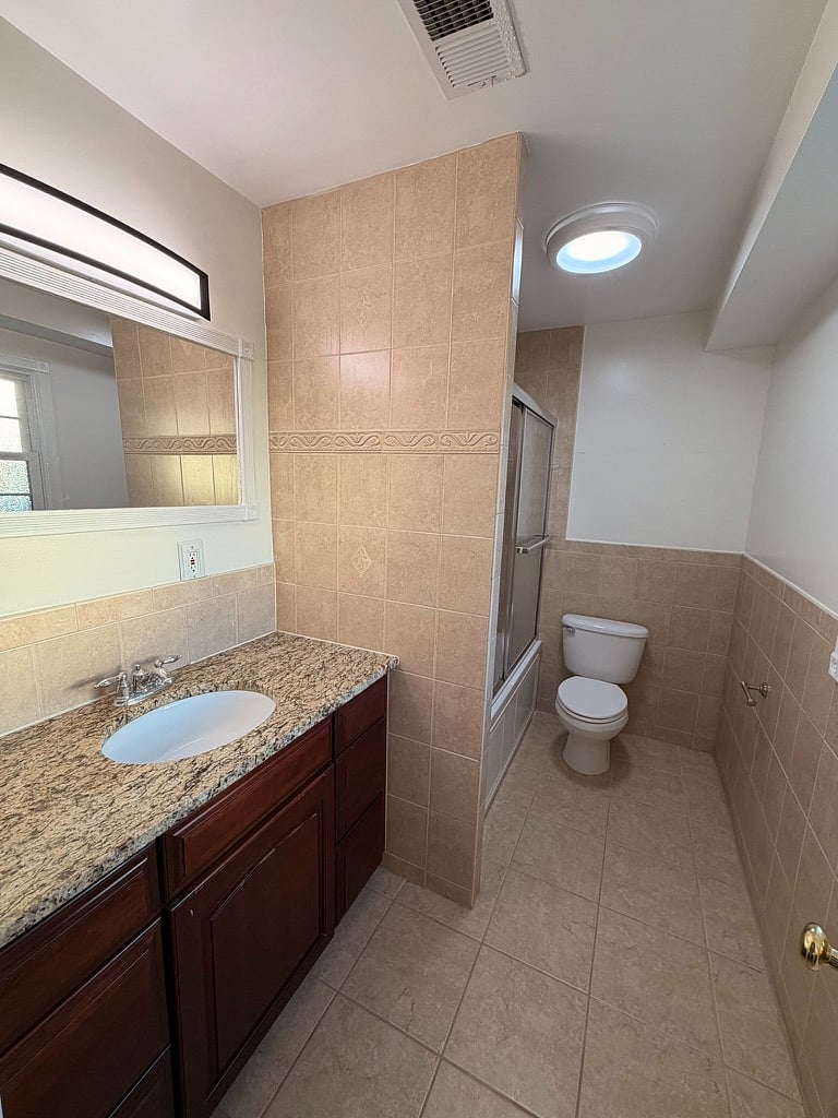 En-suite bathroom
