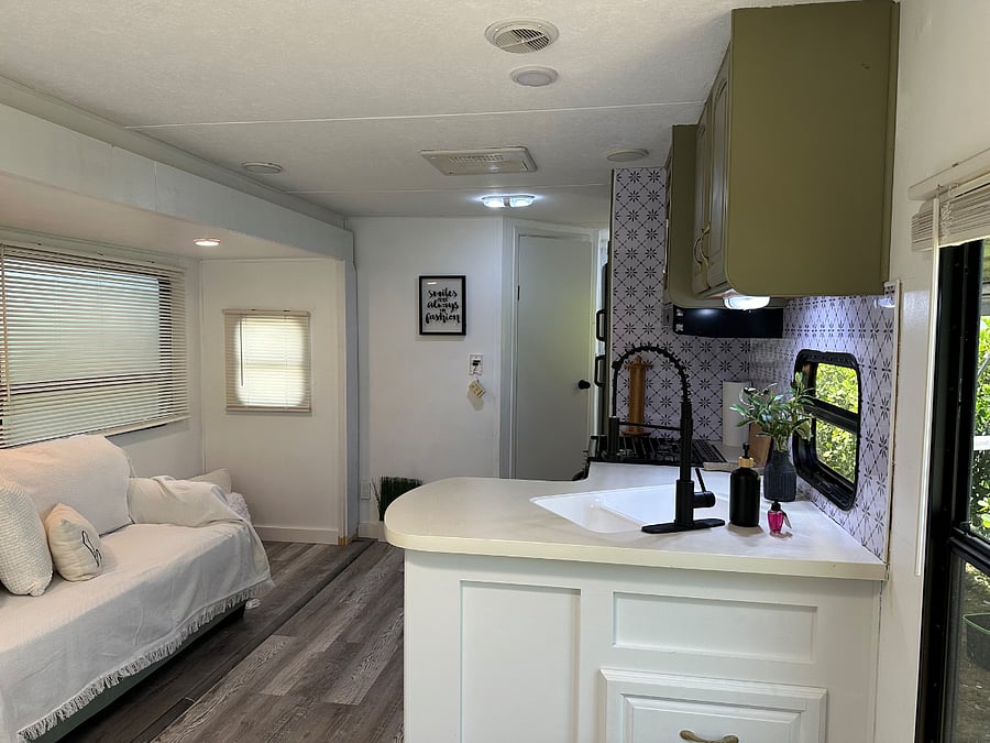 Furnished Finder property 1022550_1 photo 4