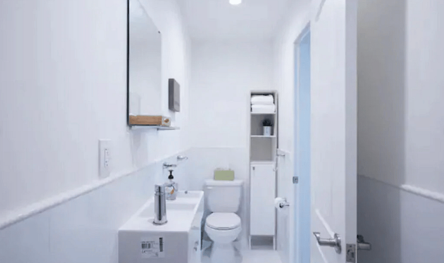 Well-maintained bathroom for your comfort!