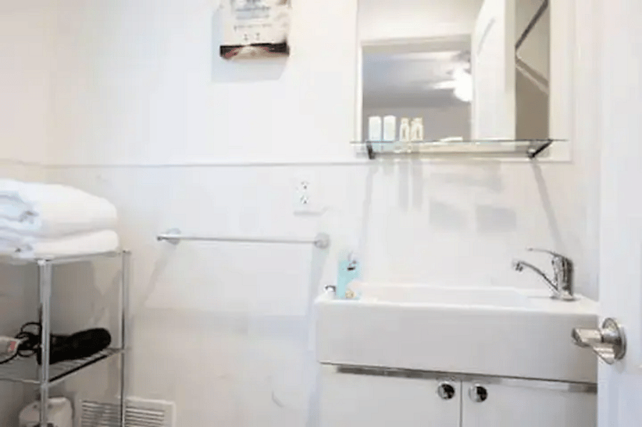Clean sink