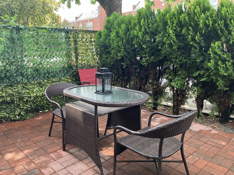 Front Patio with Outdoor Furniture!