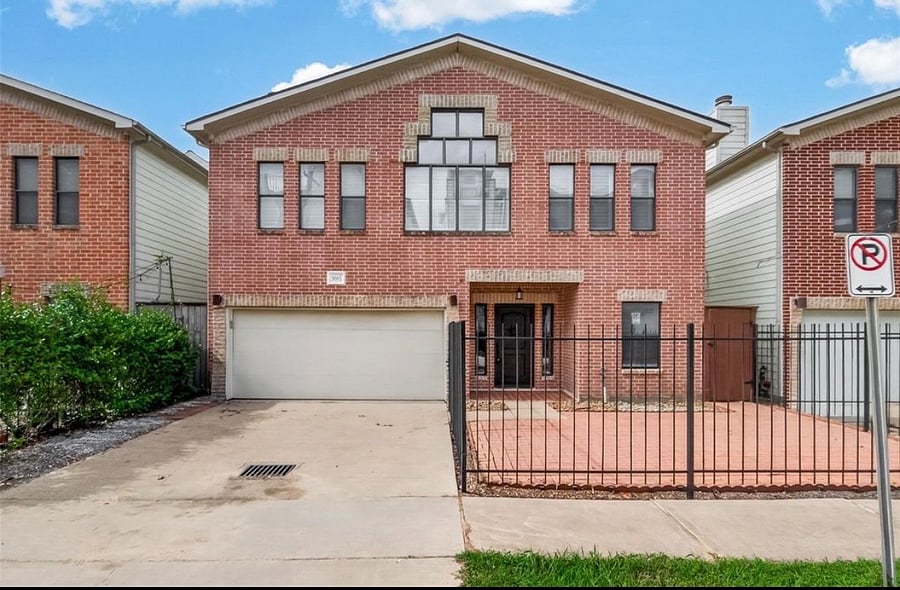 Front view of house
