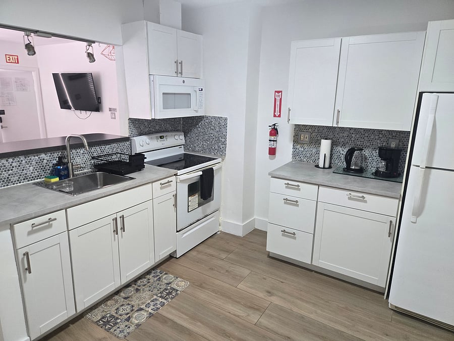 Furnished Finder property 1022603_1 photo 3