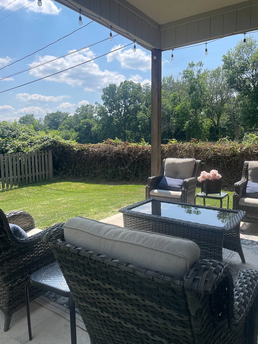Outdoor Covered Patio w/Fan and Grill