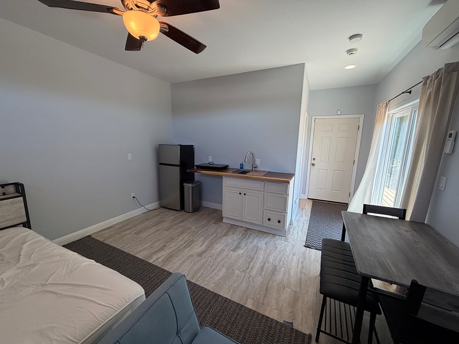 Furnished Finder property 1022702_1 photo 2