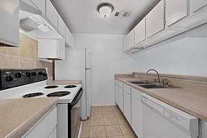Furnished Finder property 1022729_1 photo 3