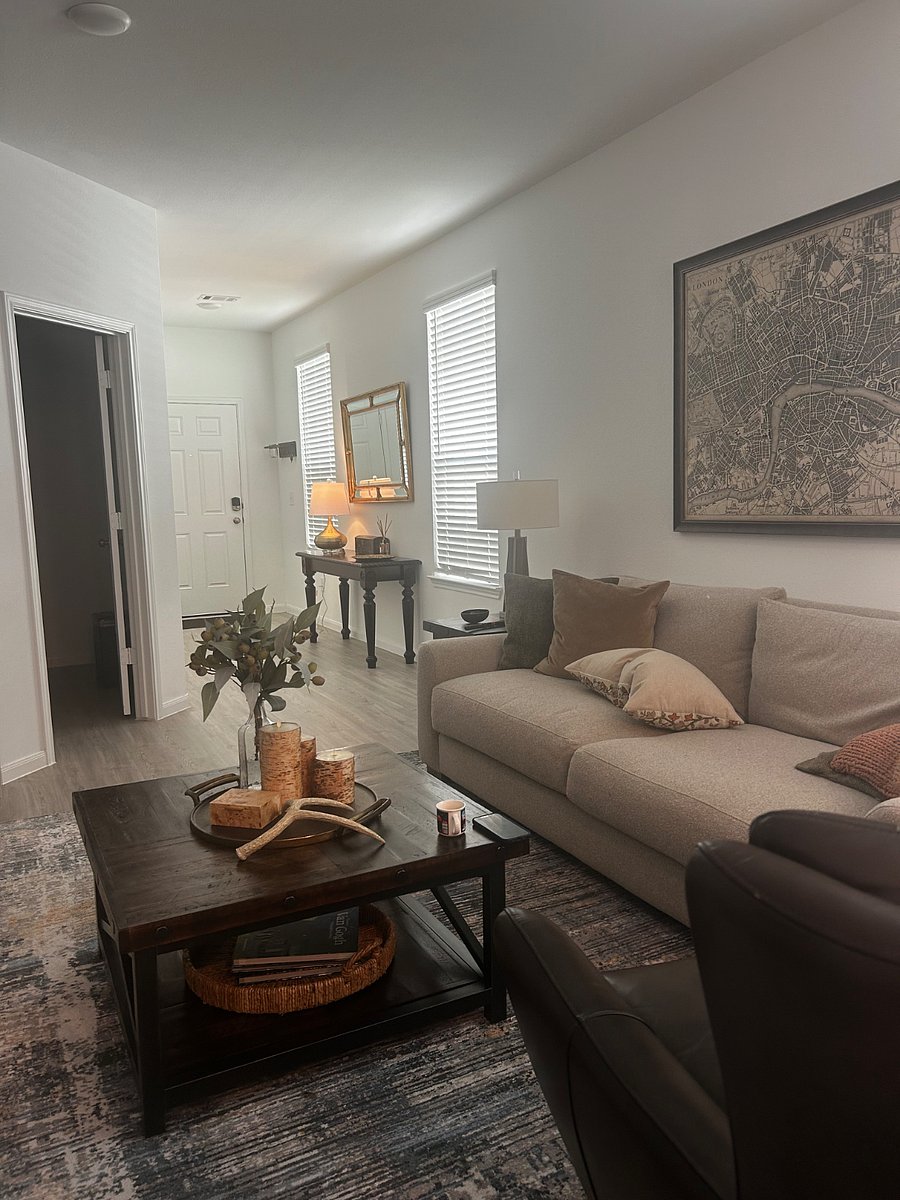 Furnished Finder property 1022746_1 photo 10