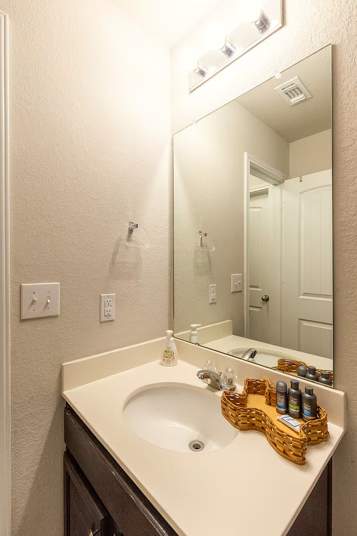middle bathroom