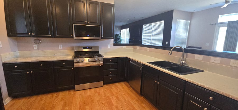 Kitchen (1 of 2)