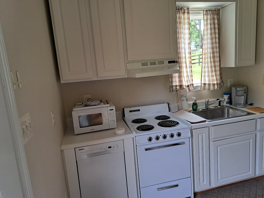 Furnished Finder property 1022810_1 photo 4