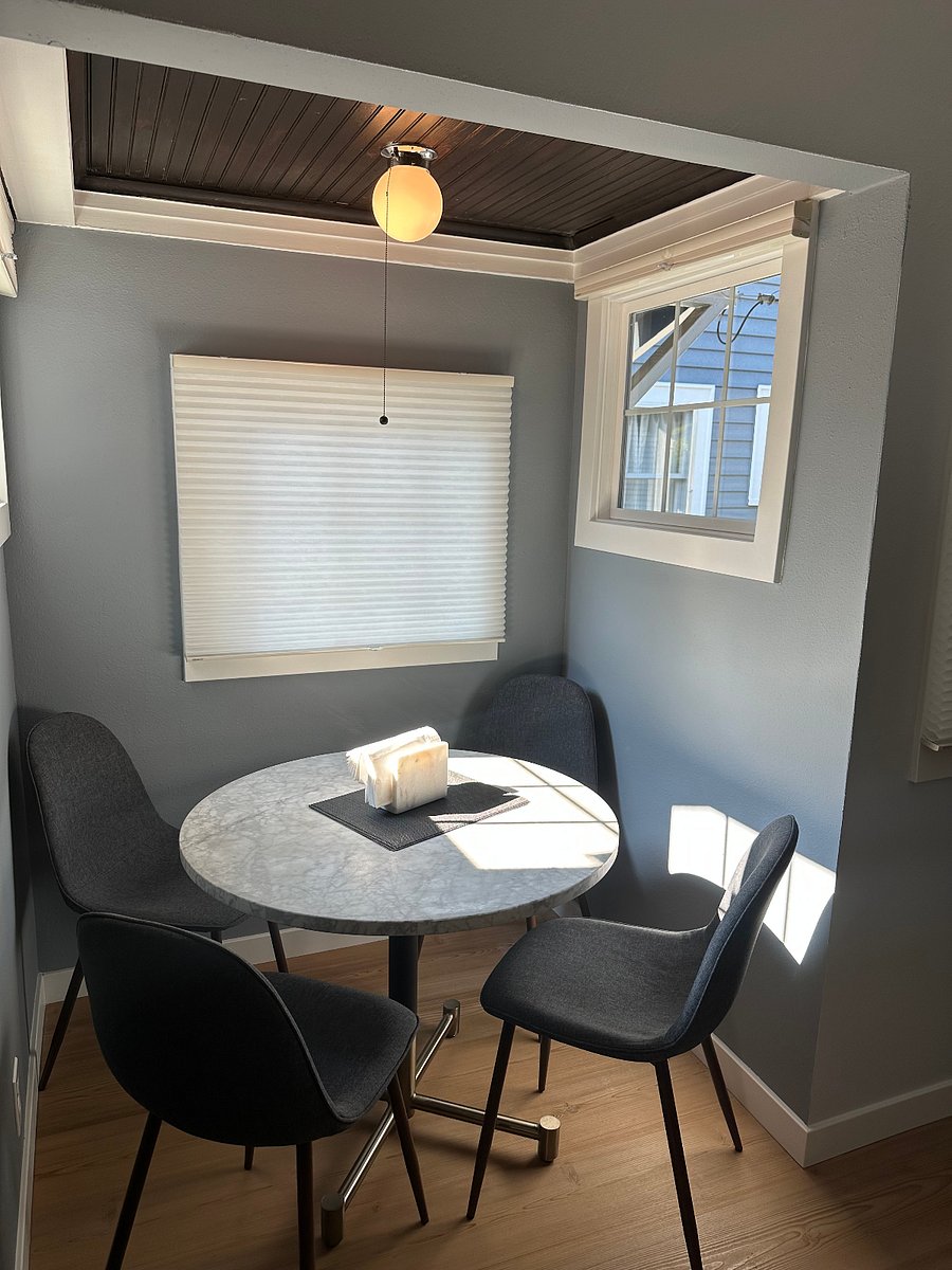 Closeup view of the breakfast nook.