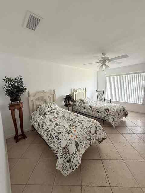twin size bed rooms