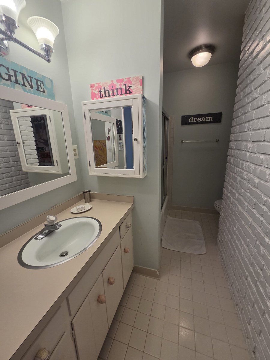 Furnished Finder property 1022878_1 photo 22