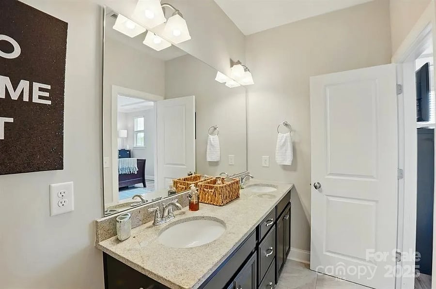Furnished Finder property 1022910_1 photo 10