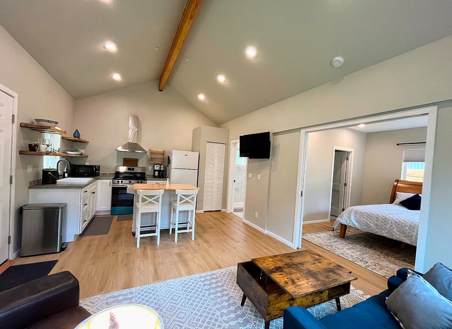 Furnished Finder property 1022981_1 photo 3