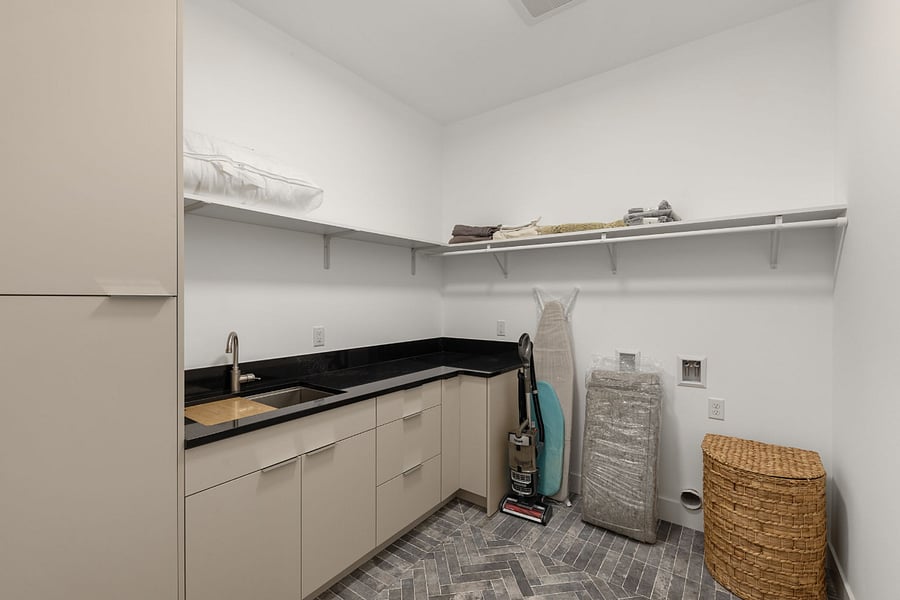 Furnished Finder property 1022982_1 photo 14