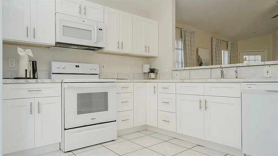 Furnished Finder property 1023005_1 photo 11