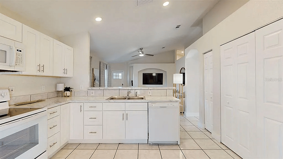 Furnished Finder property 1023005_1 photo 12
