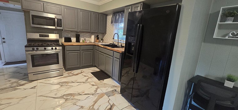 Furnished Finder property 1023046_1 photo 3
