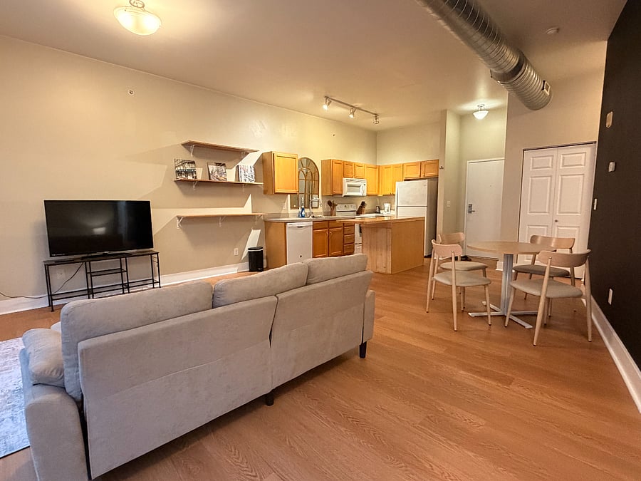 Furnished Finder property 1023076_1 photo 9