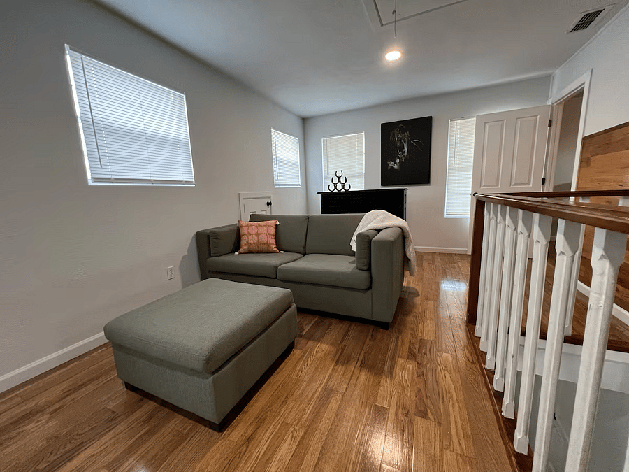 Living Room 2 (Upstairs)