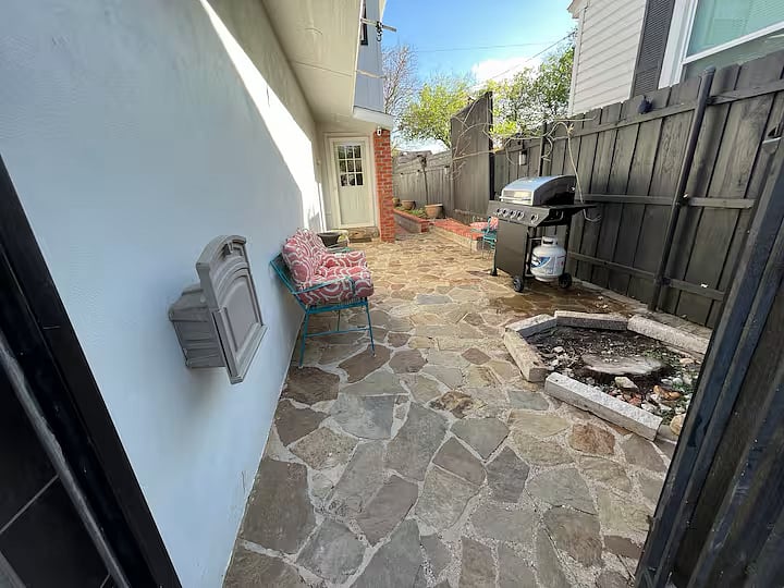 Patio 2 (connected to living room 1)