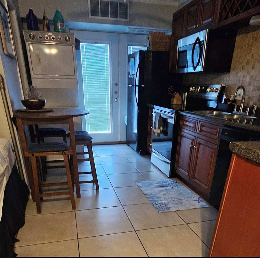 Furnished Finder property 1023147_1 photo 36