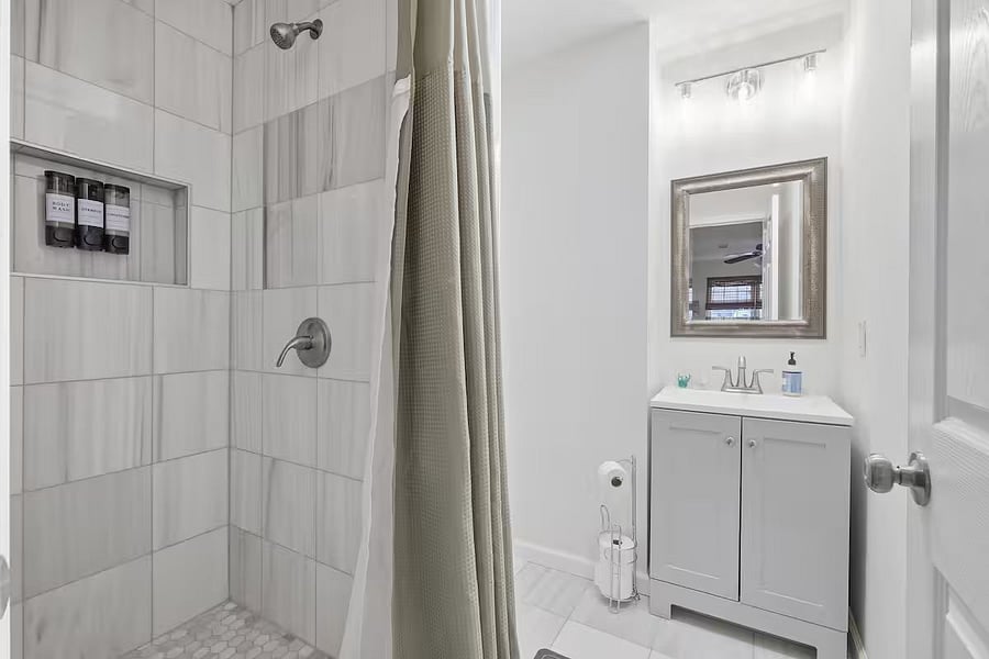 Furnished Finder property 1023176_1 photo 20