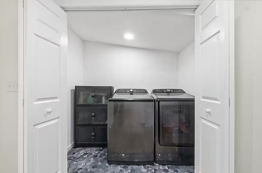 Furnished Finder property 1023176_1 photo 34